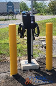 Ottawa-Commercial-EVcharger-with-bollards